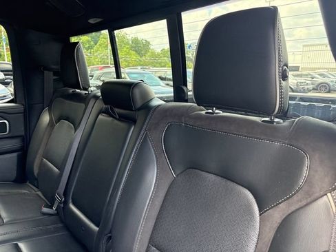 Used 2023 RAM 1500 Laramie AWD/4WD image 21