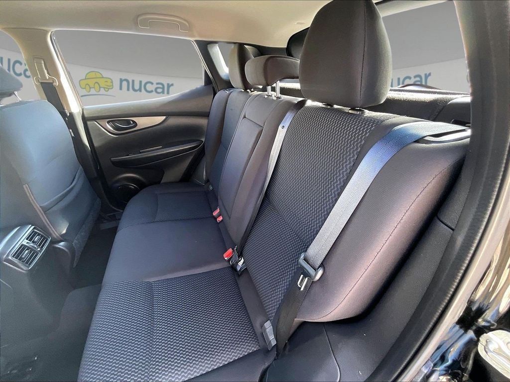Used 2019 Nissan Rogue Sport S w/ Appearance Package AWD/4WD image 15