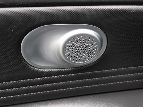 Used 2024 Hyundai Elantra Limited image 50