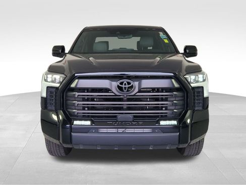 Used 2025 Toyota Tundra Limited AWD/4WD image 2