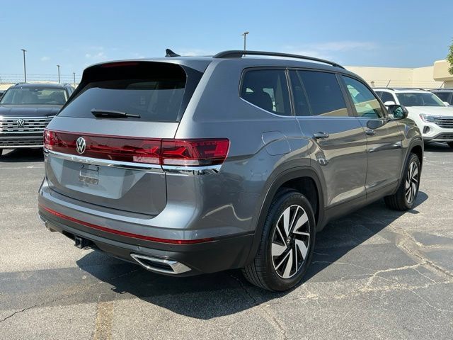 Used 2025 Volkswagen Atlas SE FWD image 3