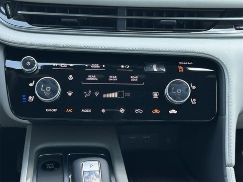 New 2026 INFINITI QX60 Autograph w/ Autograph Tech Package image 17