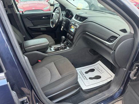 Used 2015 Chevrolet Traverse LT w/ Style and Technology Package image 11