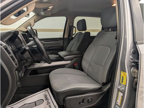 Used 2019 RAM 1500 Big Horn AWD/4WD image 7