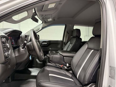 Used 2019 Chevrolet Silverado 1500 Custom w/ Custom Value Package image 15