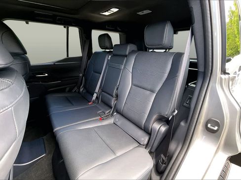 Used 2024 Lexus GX 550 w/ Cold Area Package AWD/4WD image 21