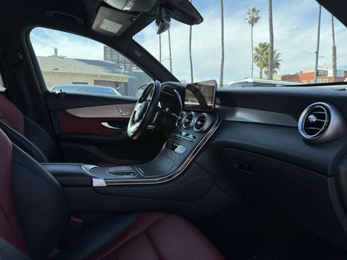 Used 2020 Mercedes-Benz GLC 300 w/ AMG Line image 34