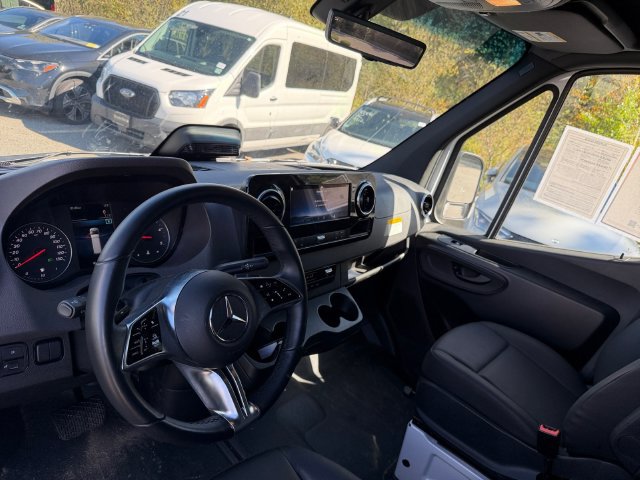 Used 2026 Mercedes-Benz Sprinter 2500 image 7