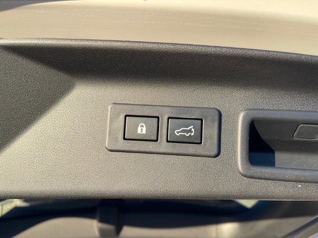 Certified 2025 Subaru Forester Touring AWD/4WD image 21