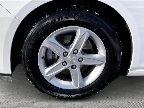 Used 2024 Chevrolet Malibu LS image 32