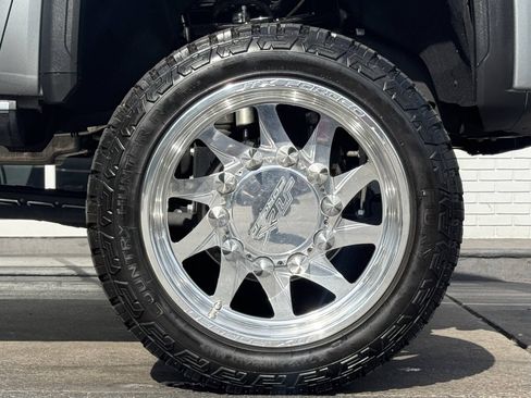 Used 2024 GMC Sierra 3500 Denali Ultimate AWD/4WD image 12