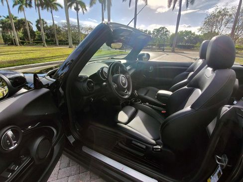 Used 2020 MINI Cooper S image 4