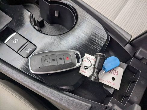 Used 2023 Nissan Rogue SV image 30