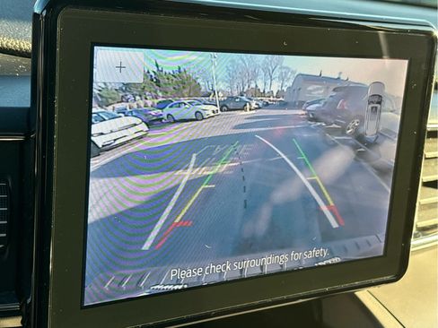 Used 2023 Ford Explorer XLT w/ Equipment Group 202A image 18