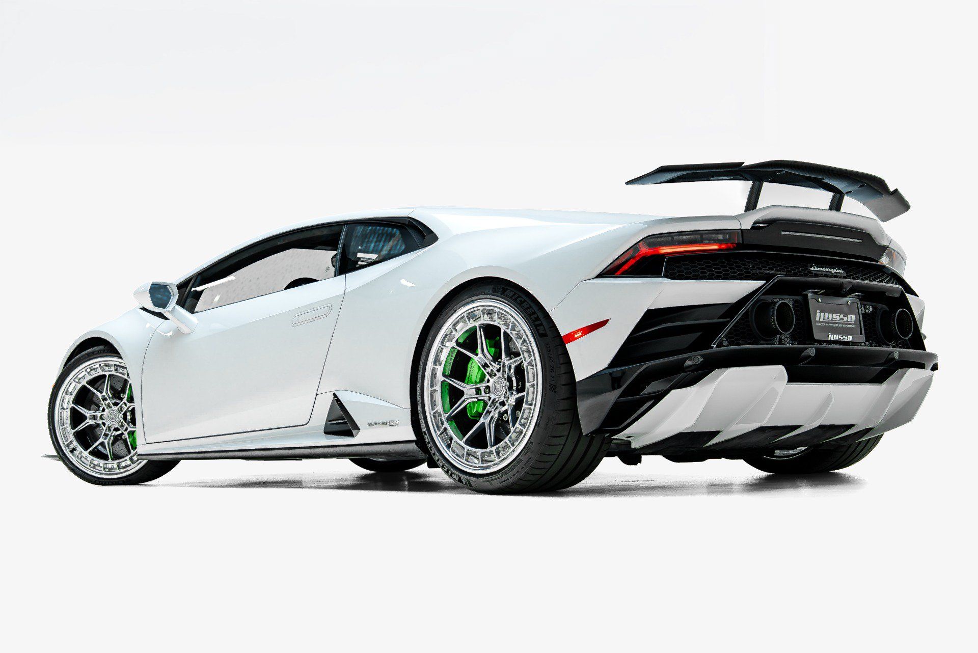 Used 2021 Lamborghini Huracan EVO RWD image 16
