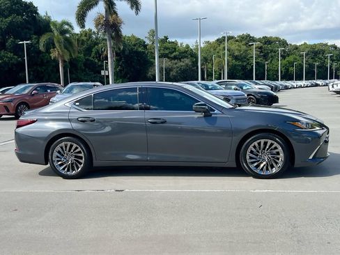 Certified 2025 Lexus ES 350 w/ Technology Package FWD image 8