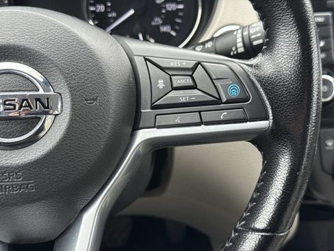 Used 2022 Nissan Rogue Sport SV w/ Technology Package image 13