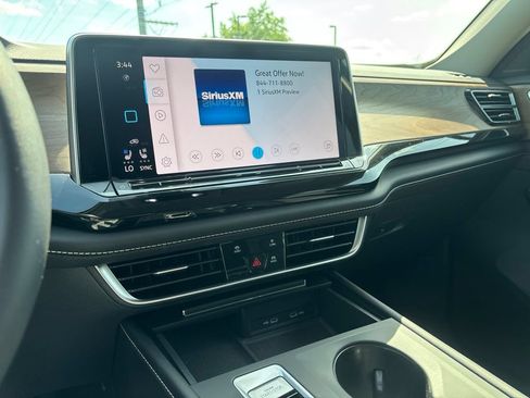 Used 2024 Volkswagen Atlas SE FWD image 21