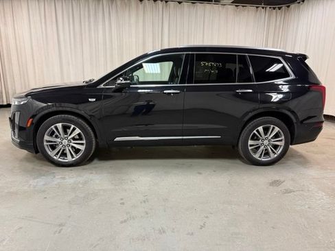 Used 2024 Cadillac XT6 Premium Luxury w/ Technology Package AWD/4WD image 9