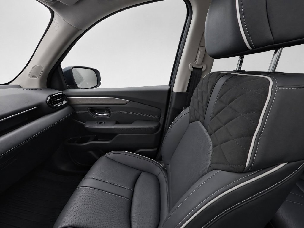 Used 2026 Honda Pilot Elite image 19