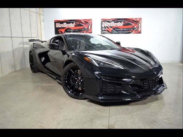 Used 2024 Chevrolet Corvette Z06 RWD image 1