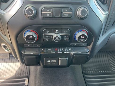 Used 2022 Chevrolet Silverado 1500 LT image 26
