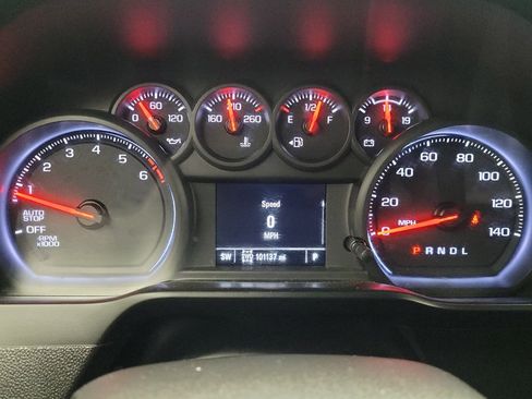 Used 2020 Chevrolet Silverado 1500 Custom w/ Custom Value Package AWD/4WD image 23