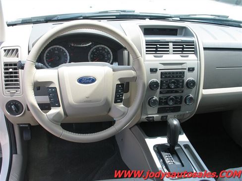 Used 2012 Ford Escape XLT AWD/4WD image 6