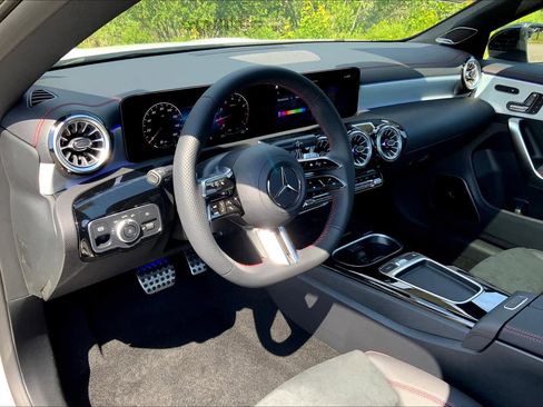 Certified 2025 Mercedes-Benz CLA 250 4MATIC image 9