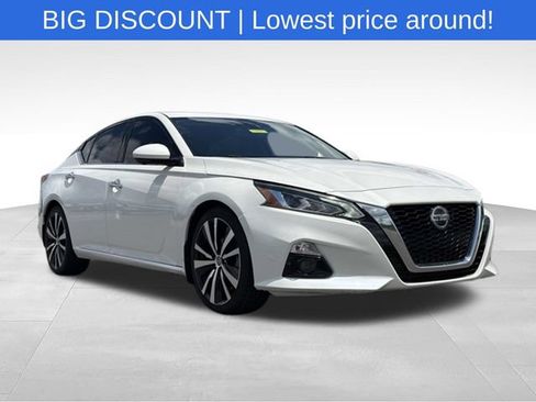 Used 2020 Nissan Altima 2.0 Platinum FWD image 1