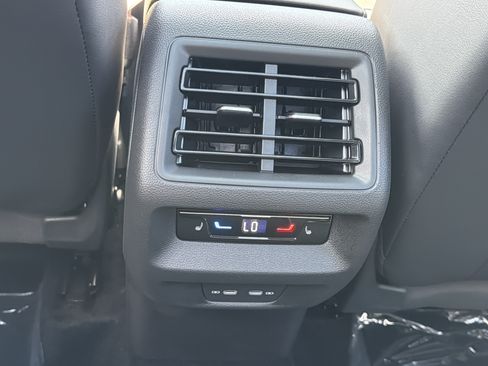 New 2026 Volkswagen Tiguan SEL R-Line AWD/4WD image 27