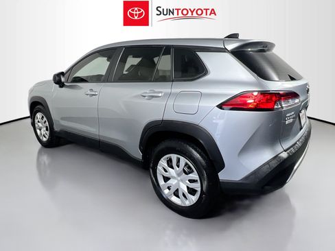 Used 2024 Toyota Corolla Cross L FWD image 6