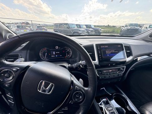 Used 2017 Honda Pilot Elite image 9