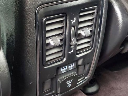 Used 2019 Jeep Grand Cherokee Limited w/ Trailer Tow Group IV image 33