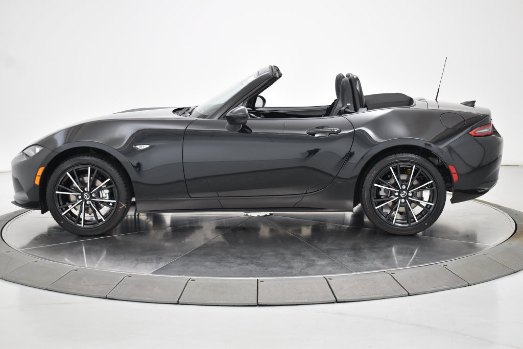 New 2026 MAZDA MX-5 Miata Grand Touring w/ Weather Package RWD image 18