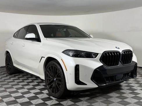 Used 2025 BMW X6 xDrive40i AWD/4WD image 9