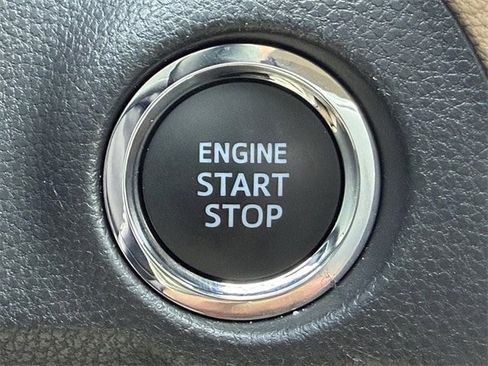 Used 2025 Toyota RAV4 XLE Premium image 20