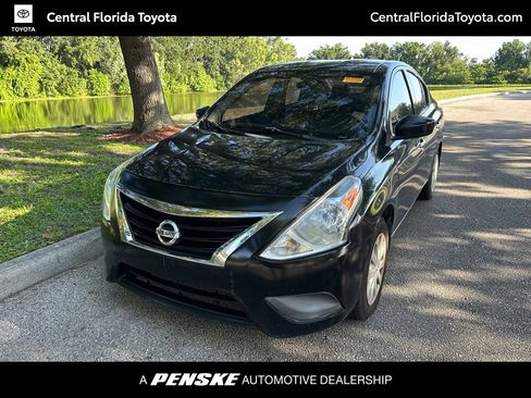 Used 2017 Nissan Versa SV FWD image 1