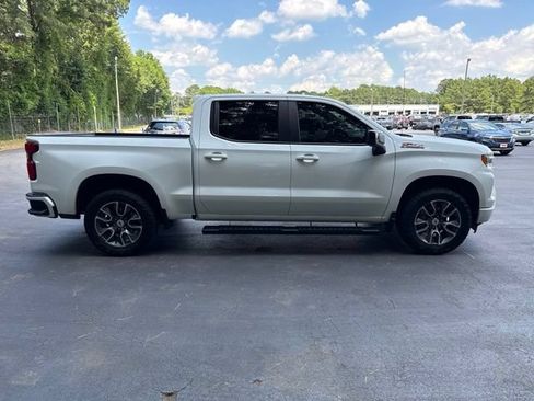 Used 2022 Chevrolet Silverado 1500 RST AWD/4WD image 6
