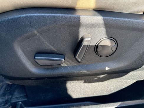 Used 2020 Ford Edge SEL w/ Convenience Package image 14