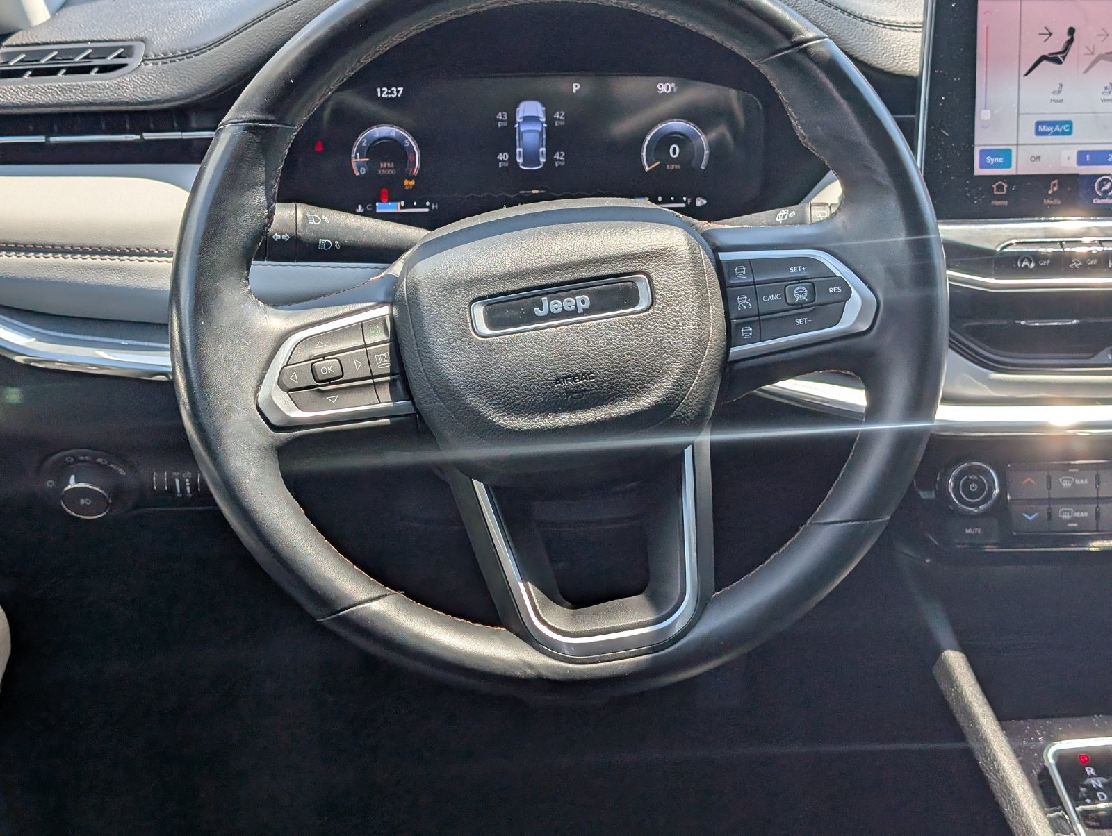 Used 2022 Jeep Compass Limited w/ Elite Group AWD/4WD image 17