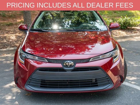 Certified 2024 Toyota Corolla LE FWD image 2