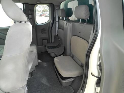 Used 2021 Nissan Frontier S image 13