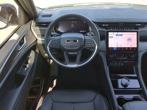 New 2025 Jeep Grand Cherokee Limited w/ Black Appearance Package RWD image 19