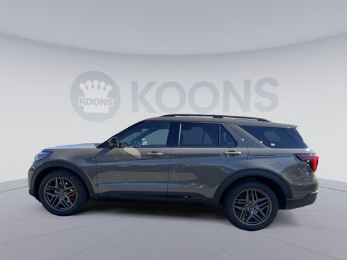 New 2026 Ford Explorer ST w/ Sun And Sound Package AWD/4WD image 13