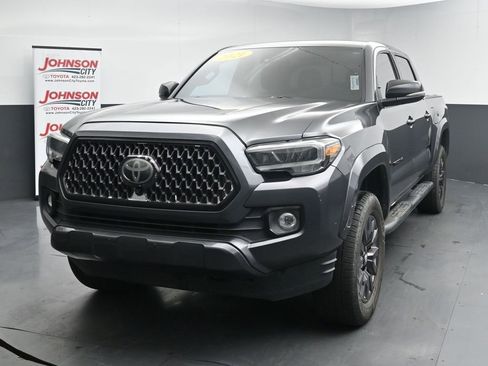 Used 2021 Toyota Tacoma Limited w/ Nightshade Package AWD/4WD image 4