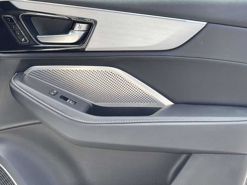 Used 2023 Acura MDX FWD w/ Technology Package image 17