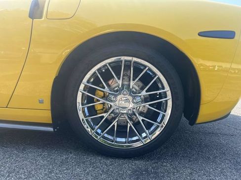 Used 2008 Chevrolet Corvette Coupe w/ Preferred Equipment Group RWD image 11