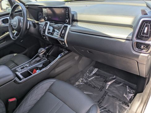 Used 2022 Kia Sorento SX FWD image 13