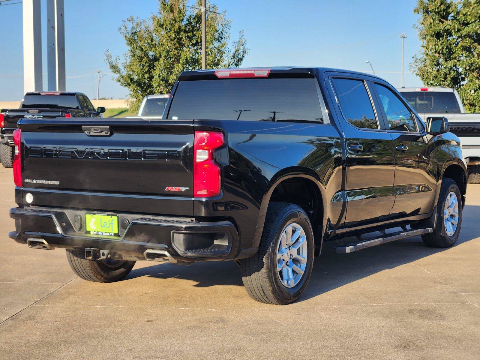 Used 2023 Chevrolet Silverado 1500 RST w/ Z71 Off-Road Package AWD/4WD image 4